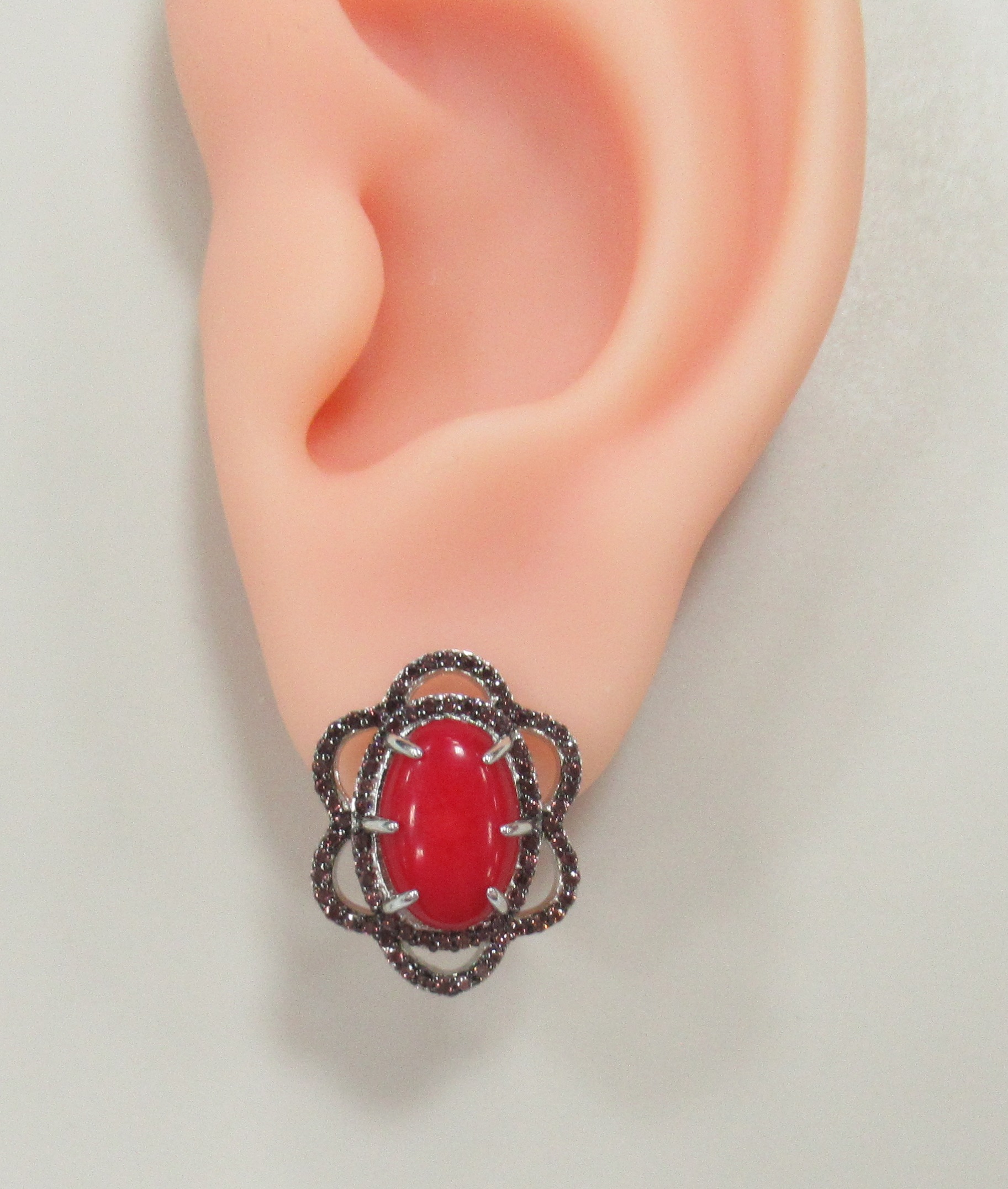 Серебряные серьги с кораллами